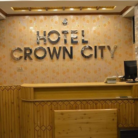 מוזפראבאד Hotel Crown City מראה חיצוני תמונה