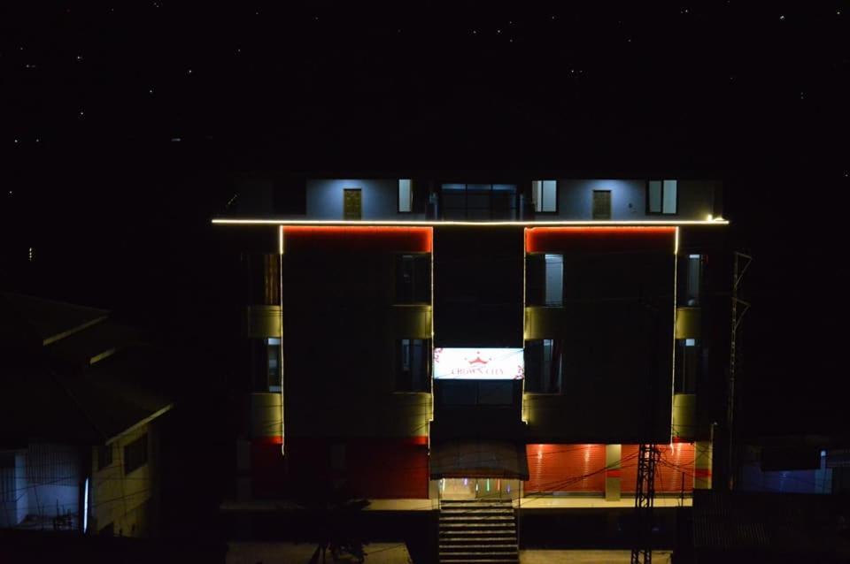 מוזפראבאד Hotel Crown City מראה חיצוני תמונה
